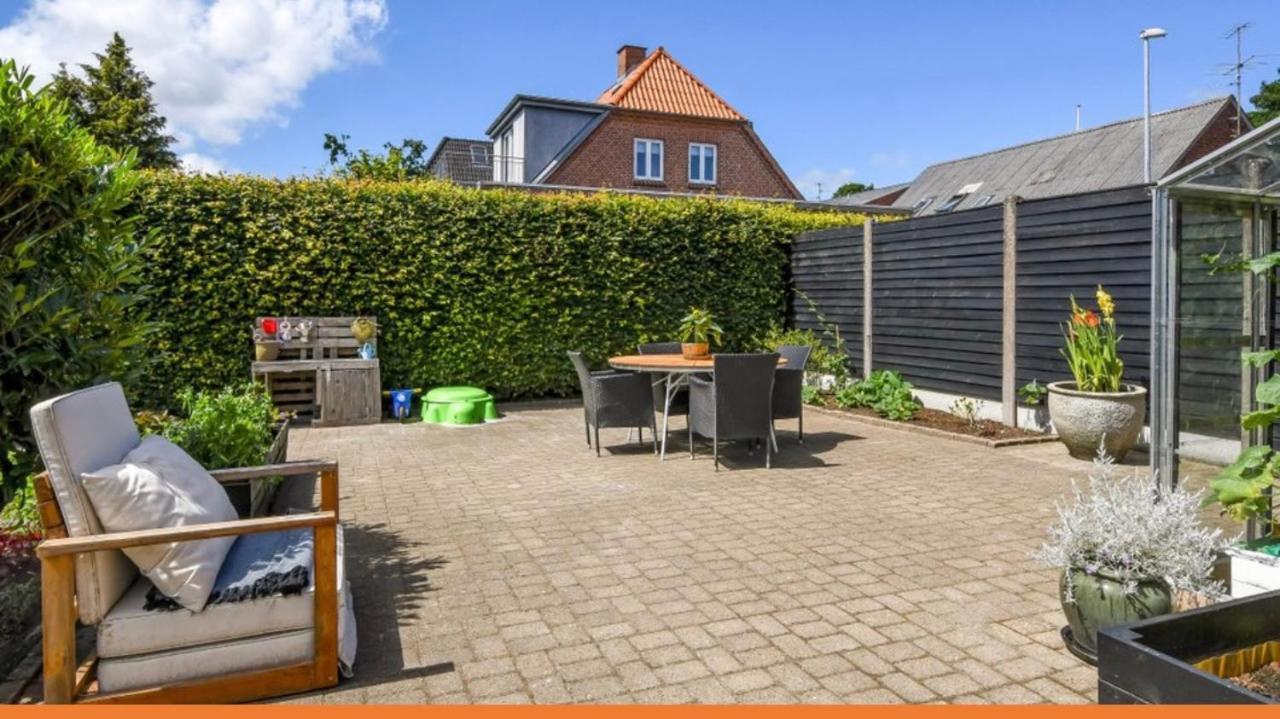 Villa I Herning, 200 Meter Fra Gagaden Exterior foto